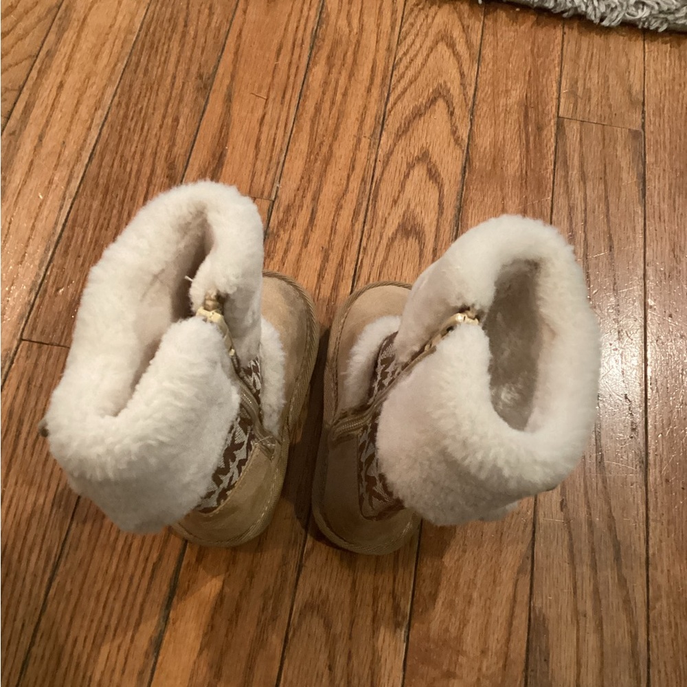 Michael Kors Boots - Picture 5 of 6